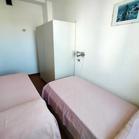 Trilocale Cod 213 Apartamento *