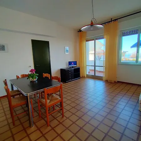 Trilocale Cod 213 * Marcelli